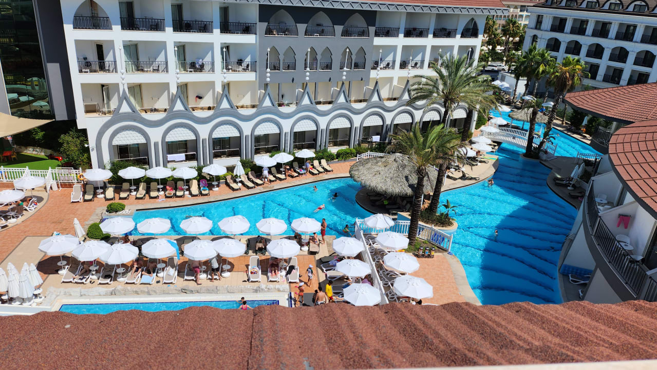 Pool Well Palace Side