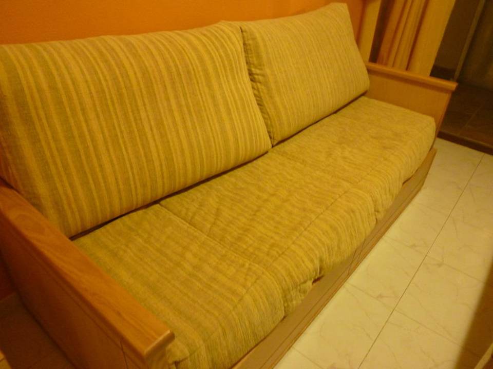 Dreckige Couch Elba Castillo San Jorge & Antigua Suite Hotel