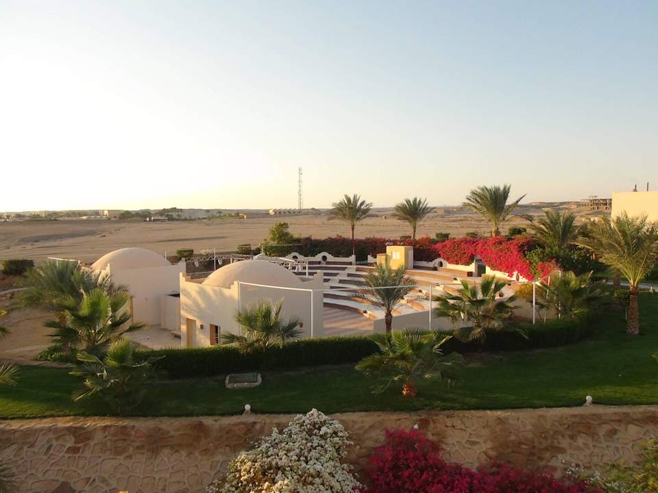 Widok na amfiteatr Three Corners Sea Beach Resort