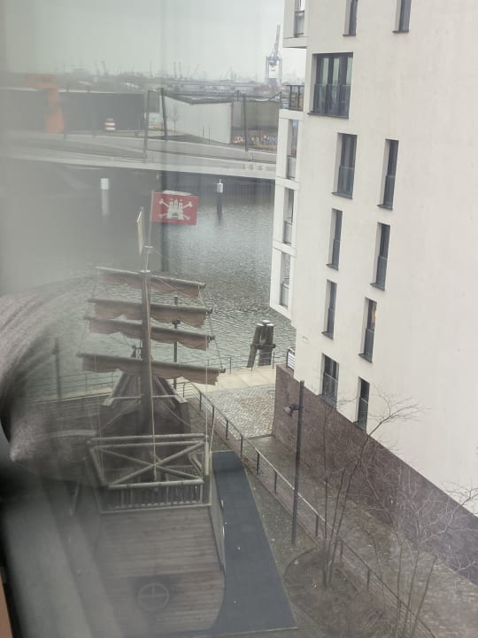 Ausblick JUFA Hotel Hamburg HafenCity