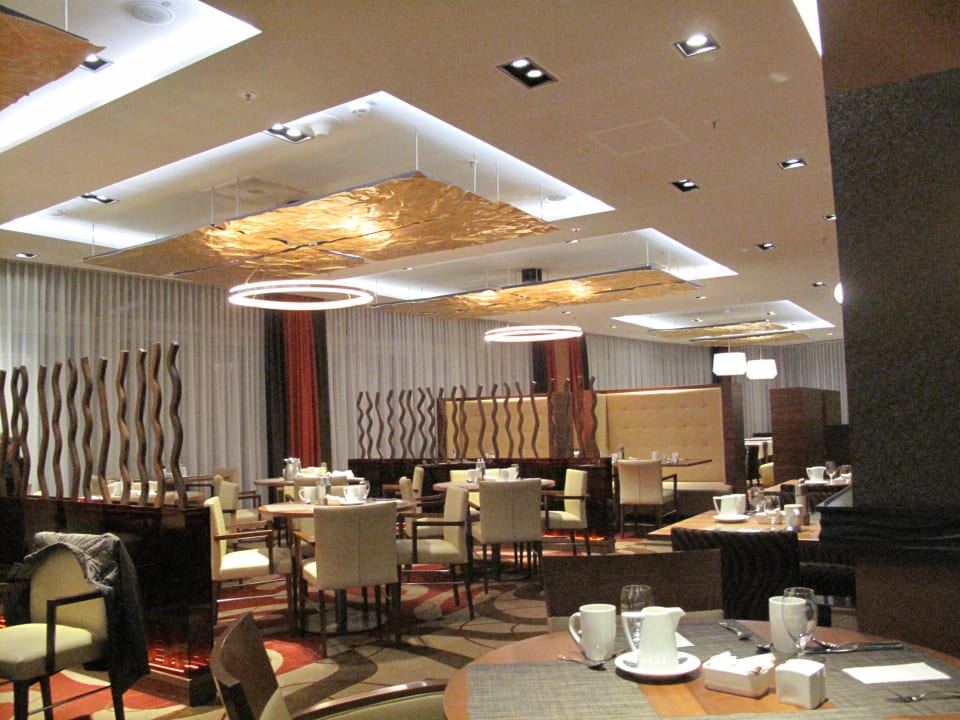 Frühstücksbereich Hilton Frankfurt Airport