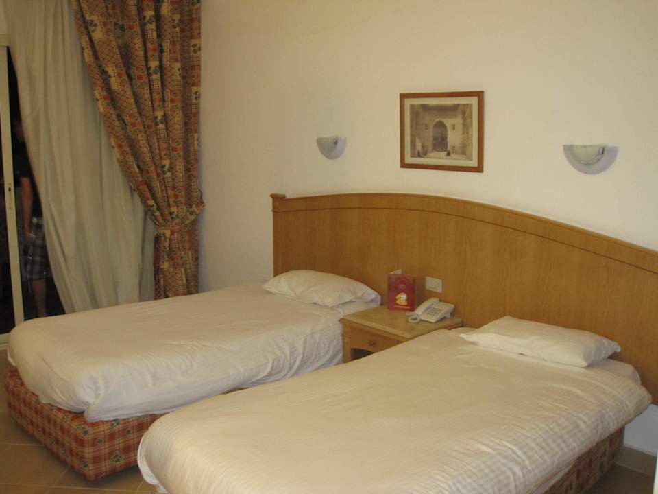 Zimmer2, Flecken Vormieter Pickalbatros Alf Leila Wa Leila Resort - Neverland Hurghada