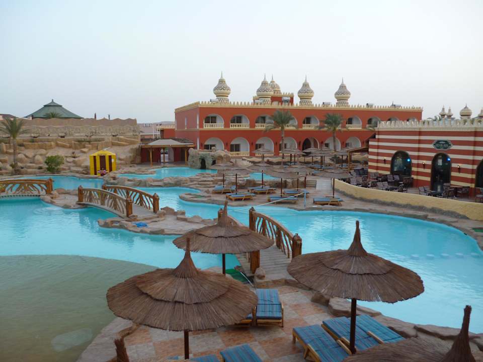 Hauptpool  Pickalbatros Alf Leila Wa Leila Resort - Neverland Hurghada