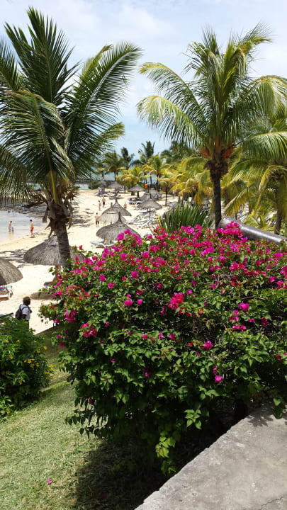 Třetí pláž u hotelu Canonnier Beachcomber Golf Resort & Spa