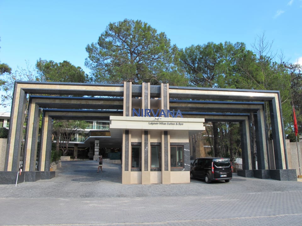 Eingang zum Nirvana Nirvana Mediterranean Excellence