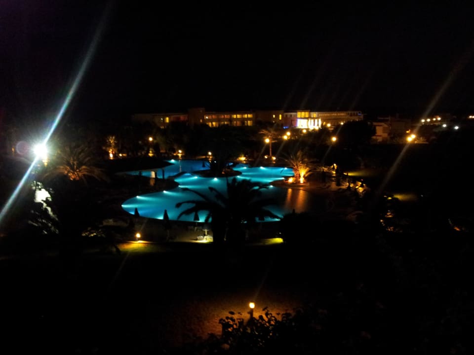 Pool bei Nacht Kresten Palace Hotel