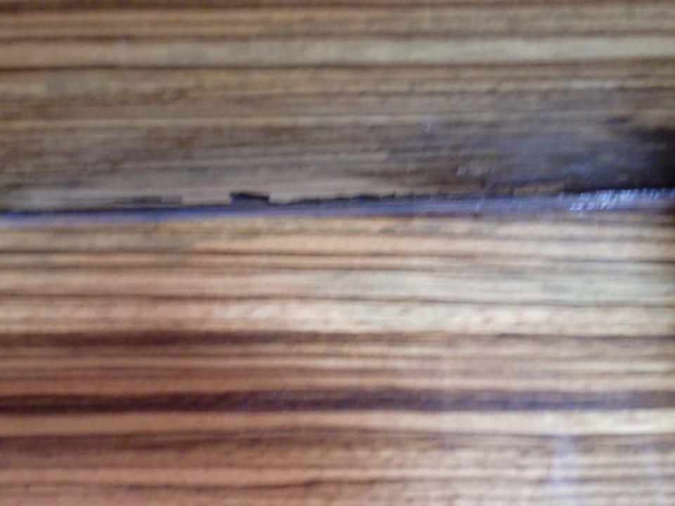 Wandverkleidung neben Waschbecken Bluesun Hotel Soline