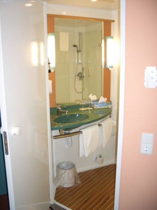 Badezimmer B&B HOTEL Kassel-Industriepark