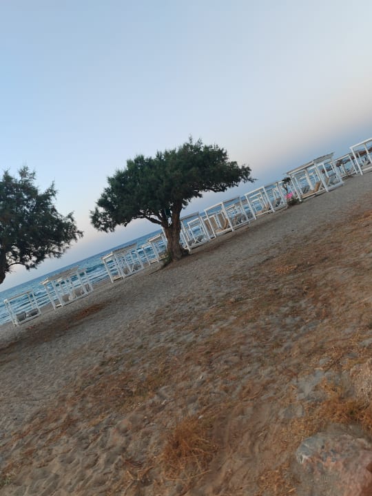 Strand Anissa Beach & Village