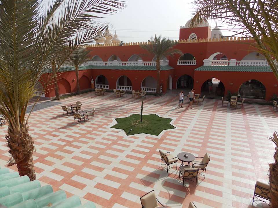 Бар Pickalbatros Alf Leila Wa Leila Resort - Neverland Hurghada