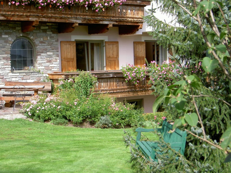 Gepflegter Garten mit Liegewiese und Grillplatz Appartement Spieljoch