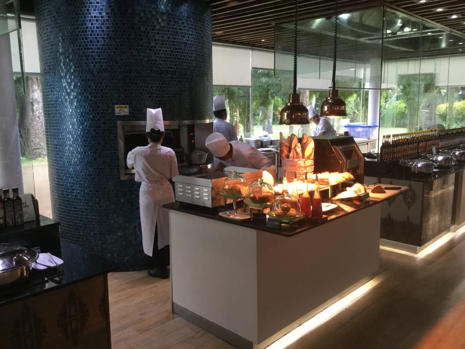 Restaurant The Laguna A Luxury Collection Resort & Spa