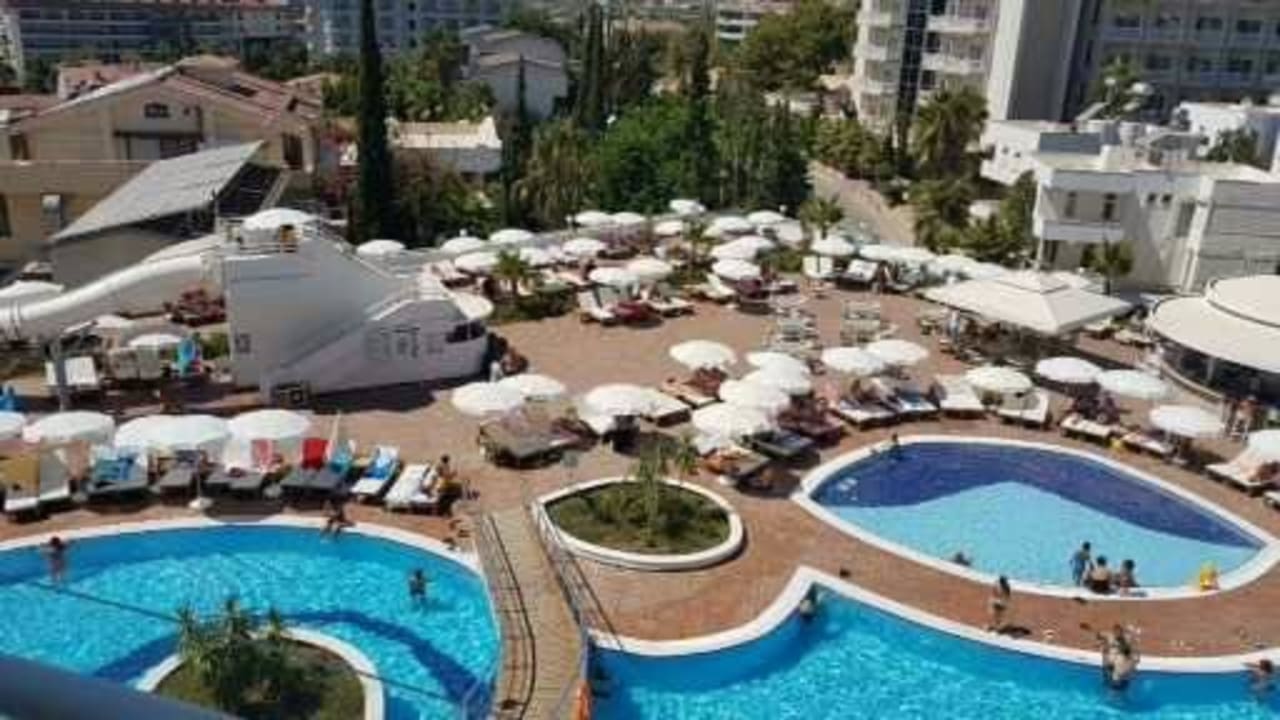 Von der Lobby Laguna Beach Alya Resort & Spa Hotel