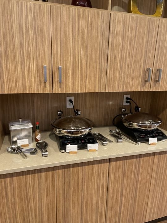 Gastro TownePlace Suites Latham Albany Airport