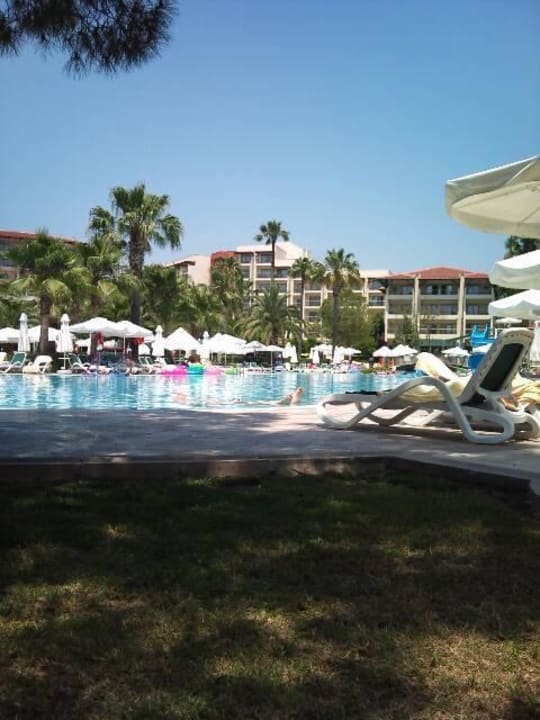 Pool area Barut Hemera
