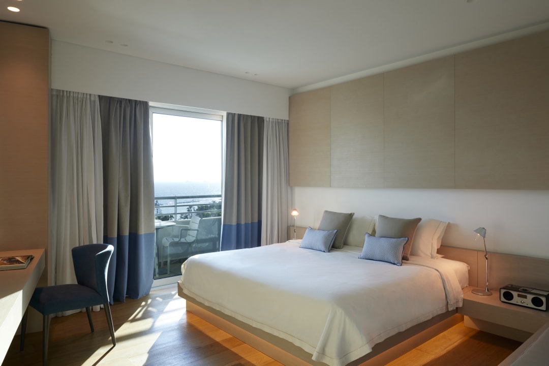 Zimmer Mediterranean Beach Hotel