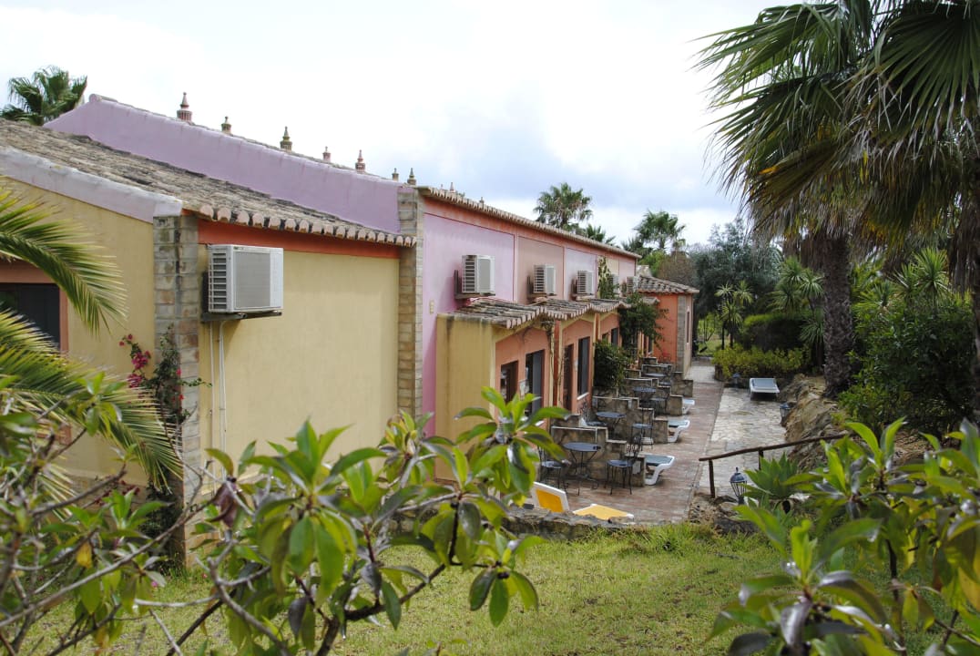 Häuserzeile mit den 2er-Appartements Quinta do Mar - Country & Sea Village