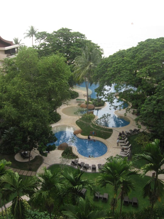 Pool im Überblick Hotel Shangri-La Rasa Sayang Resort