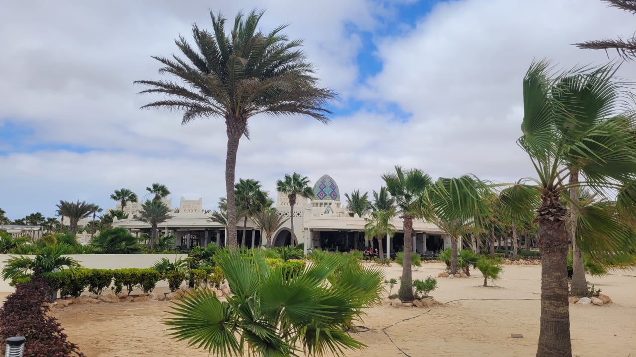 Gastro Hotel Riu Karamboa