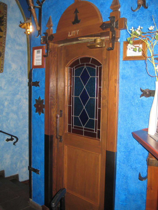 Der nostalgische Aufzug Pytloun Old Armoury Hotel Prague