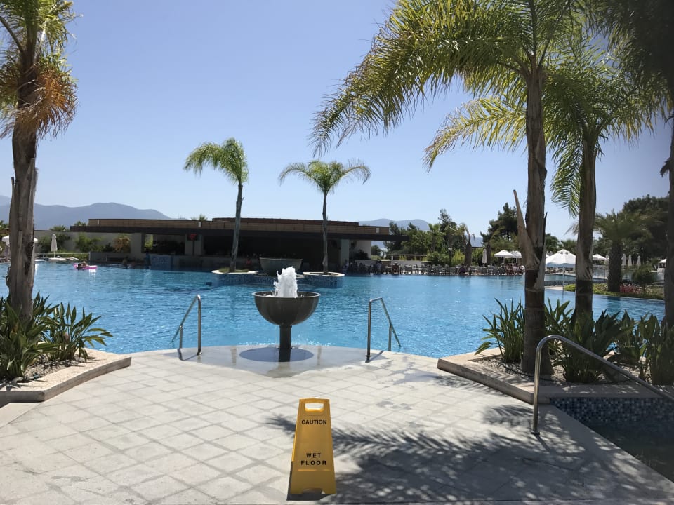 Pool Akra Fethiye Tui Blue Sensatori