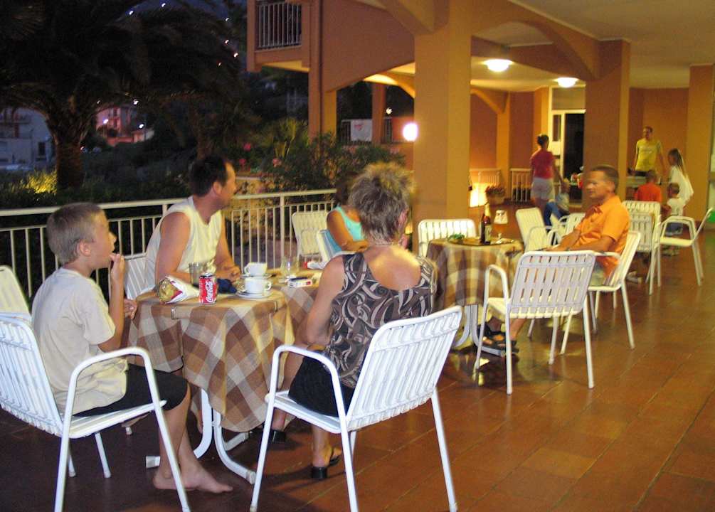 Archade-bar-ping pong residence orchidea  Residence Orchidea