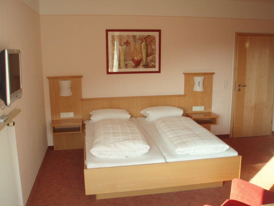 Geräumiges Zimmer Hotel Waldhorn