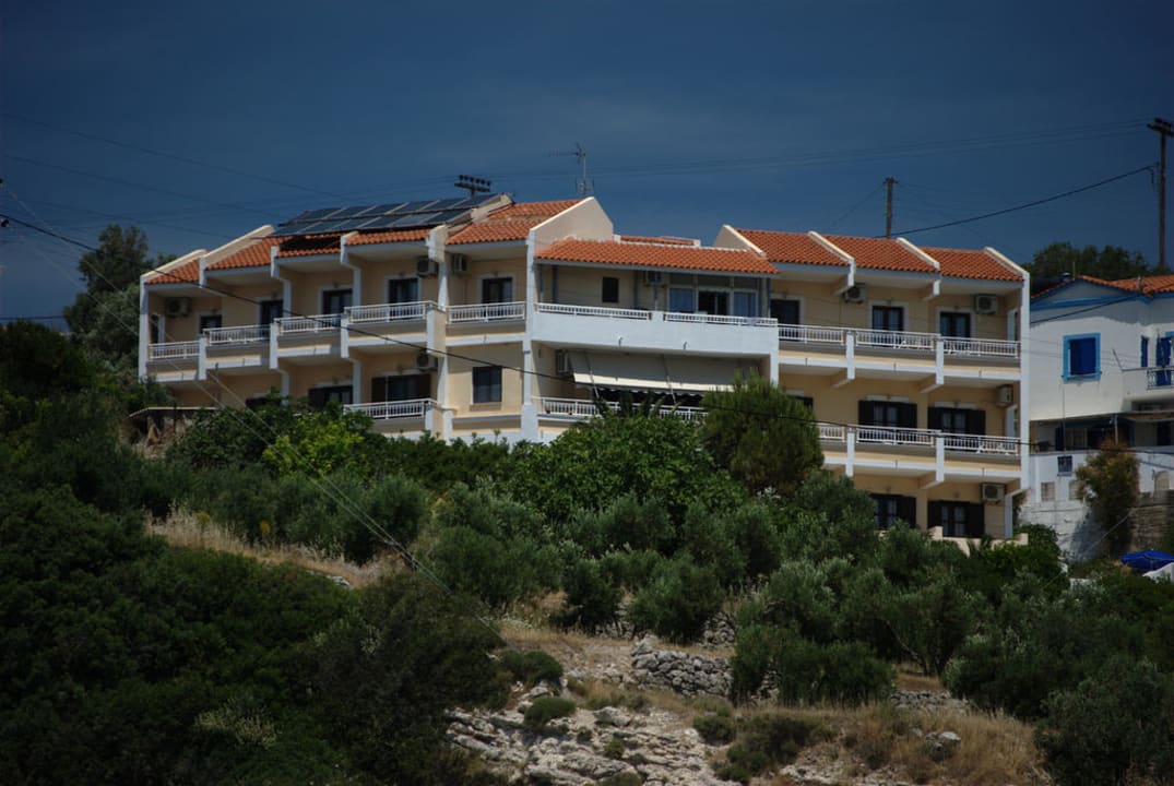 Südseite Hotel Kastelli