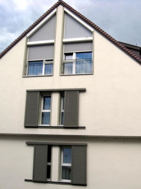 Neubau mit elektrischen Fensterläden Hotel Ochsen Stuttgart