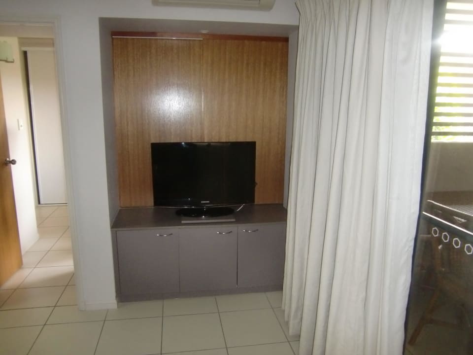 Fernseh - drehbar zum Schlafzimmer Southern Cross Atrium Apartments