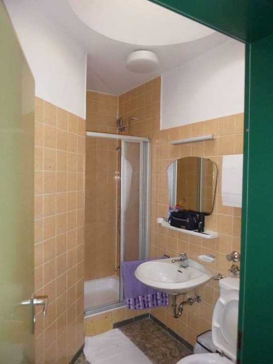 Badezimmer für Leiter Gruppenhaus Kallmünz