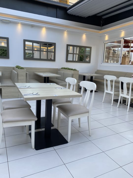 Gastro FLOR los Almendros Hotel