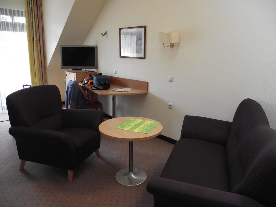 Tv im Hintergrund Göbel's Seehotel Diemelsee