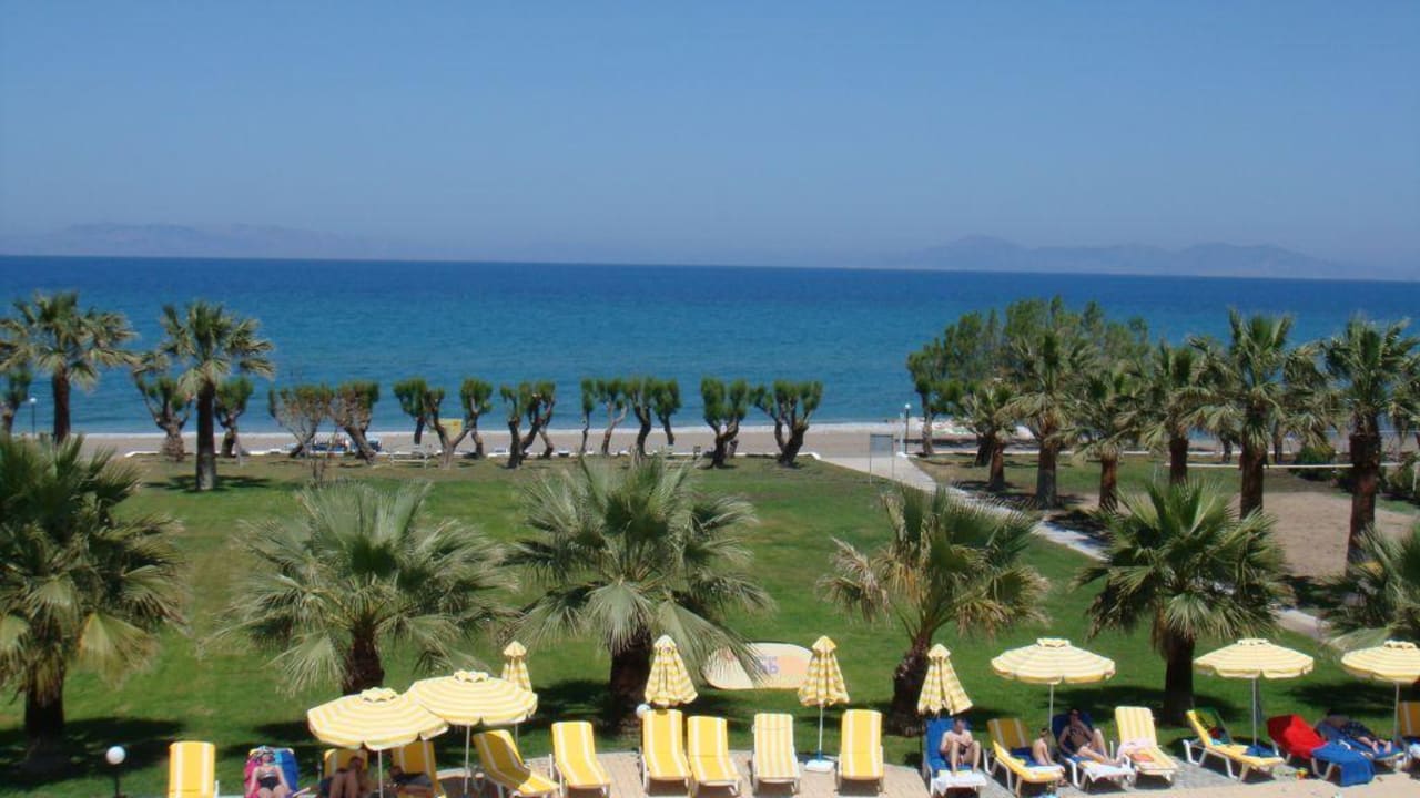 Blick zum Meer vom Hotel aus TUI KIDS CLUB Alex Beach