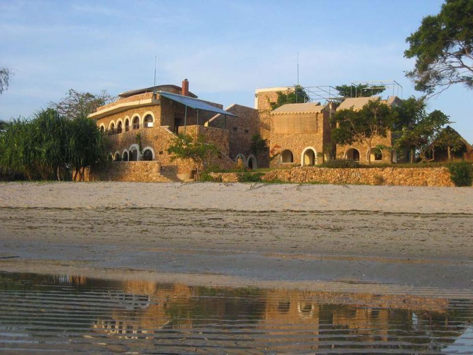 Blick auf das Appartementhaus Mwazaro Beach Mangrove Lodge