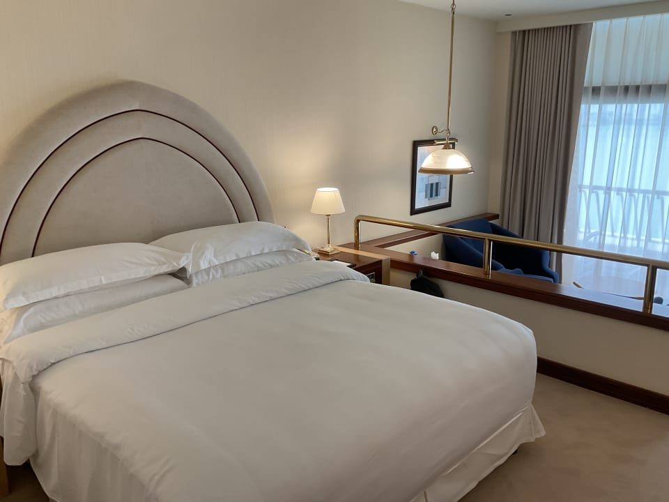 Zimmer Sheraton Grand Doha Resort & Convention Hotel