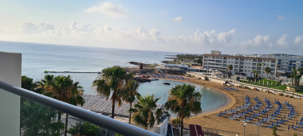 Zimmer Pernera Beach Hotel