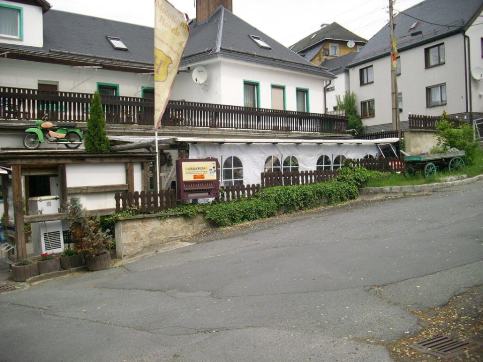 Außenansicht Hotel Gasthof Zur Krone Ebersdorf