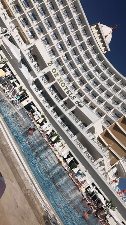 Pool Oz Hotels Sui Resort