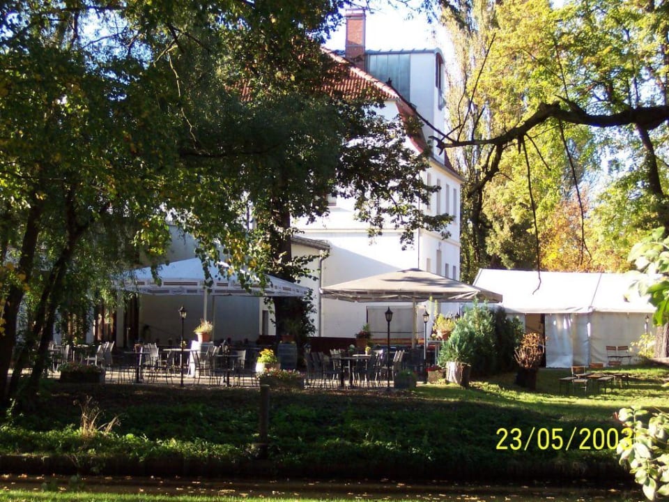 Aussenansicht Land-gut-Hotel Weißer Schwan