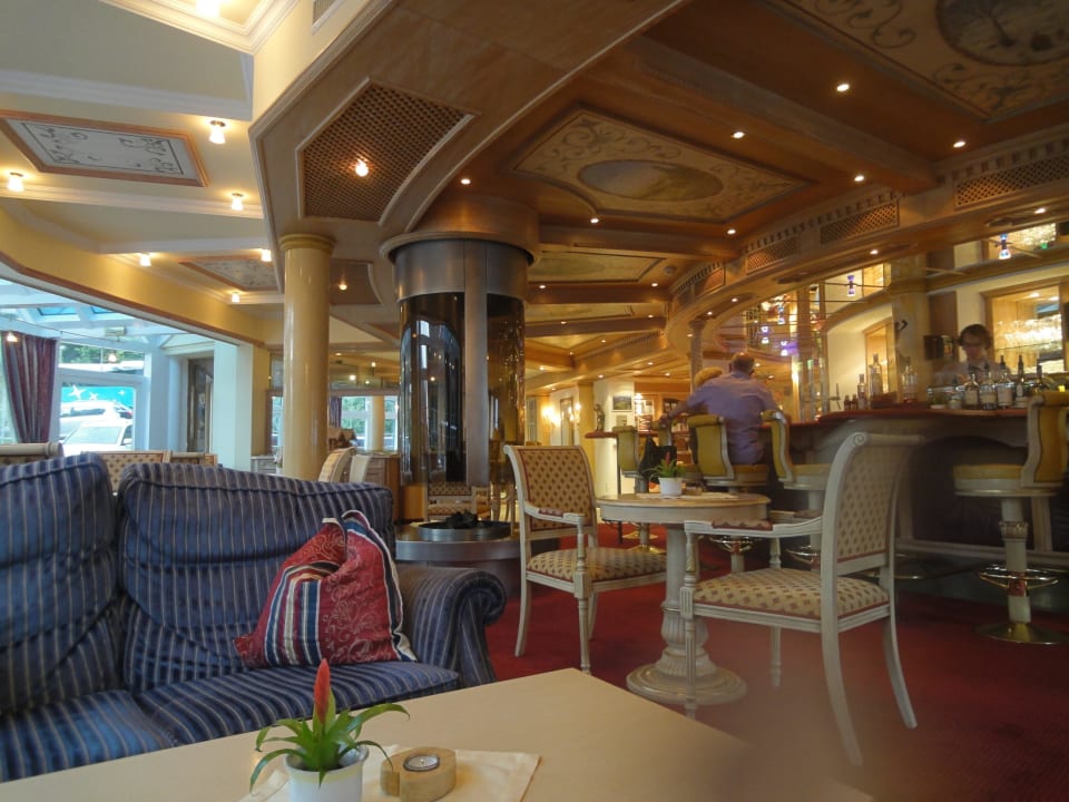 Die gemütliche Bar Wellnessresort Vier Jahreszeiten