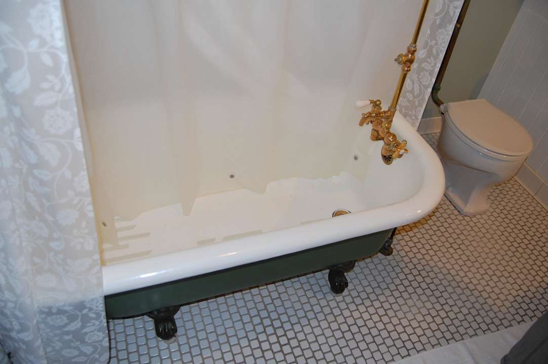 Badewanne Old World Inn B&B