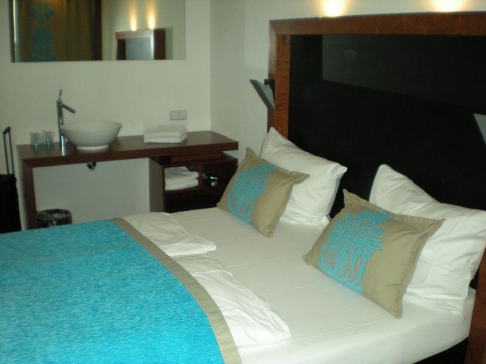 Zimmer B&B Hotel Köln-West