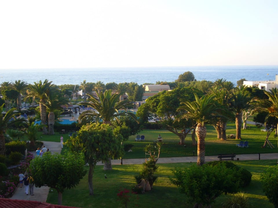 Gartenanlage mit Pool Anissa Beach & Village