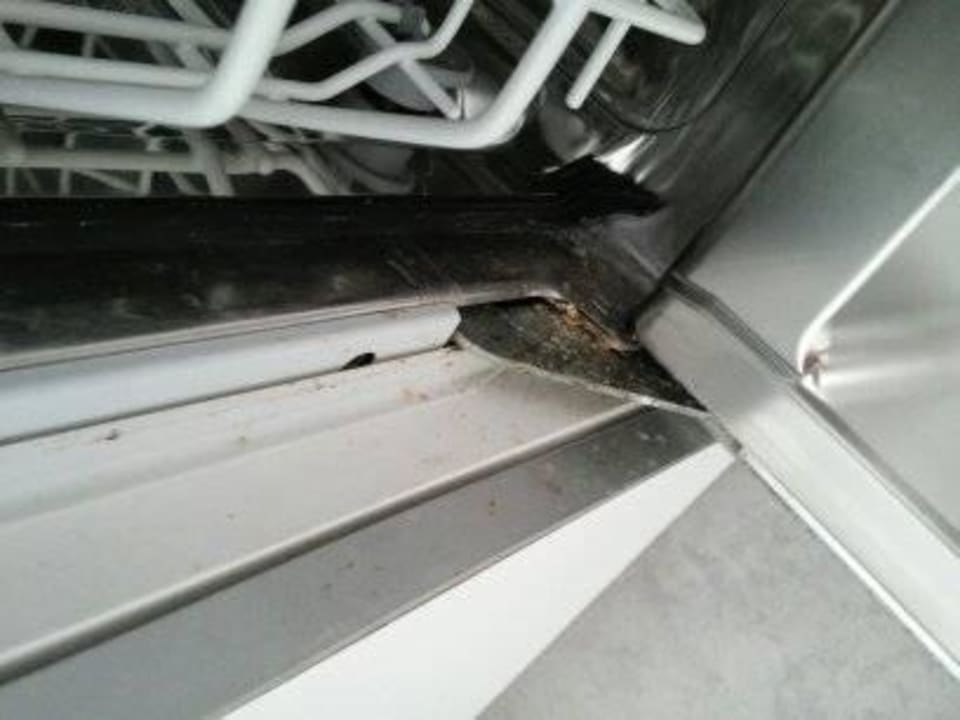 Dreck in der Spülmaschine Ferienwohnung Carrer de les Aguiles