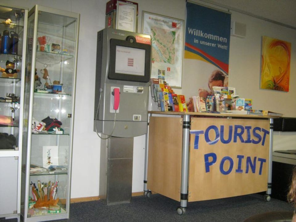 Infotisch DJH Jugendherberge Bremen