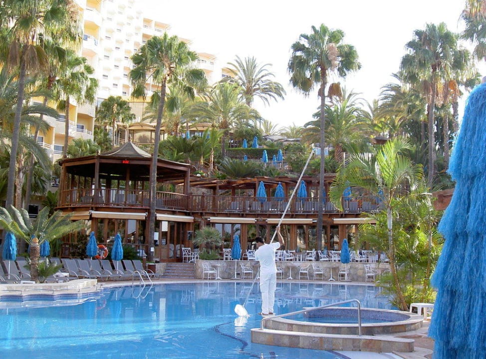 Eines der 4 Pools Corallium Dunamar by Lopesan Hotels