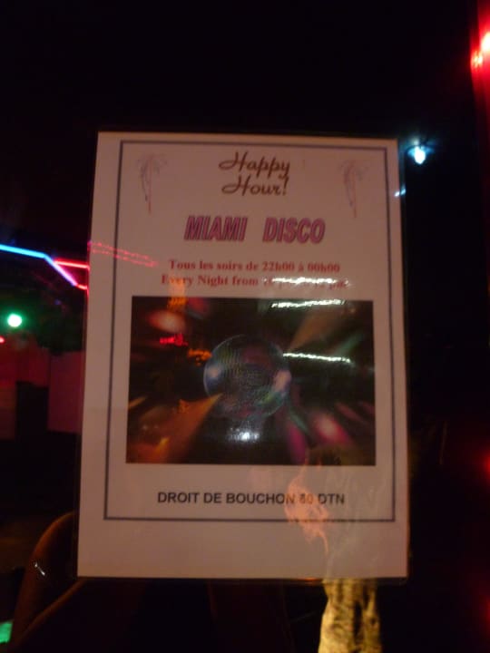 Discokugel drehen lassen = 60TDN Hotel Amir Palace