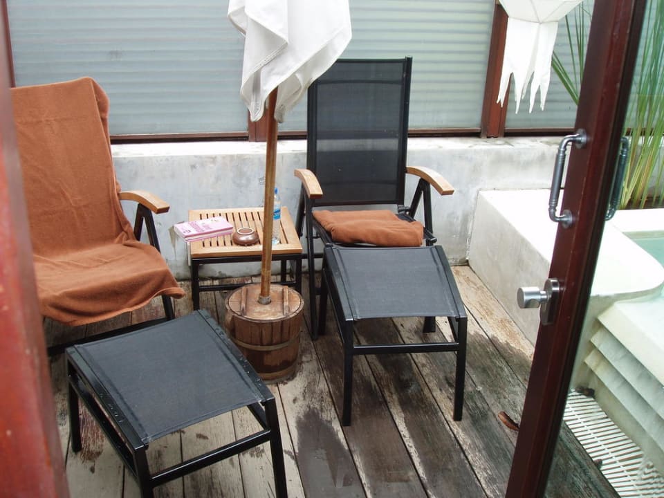 Terrasse der Hydro Pool Villa Pavilion Samui Villas & Resort