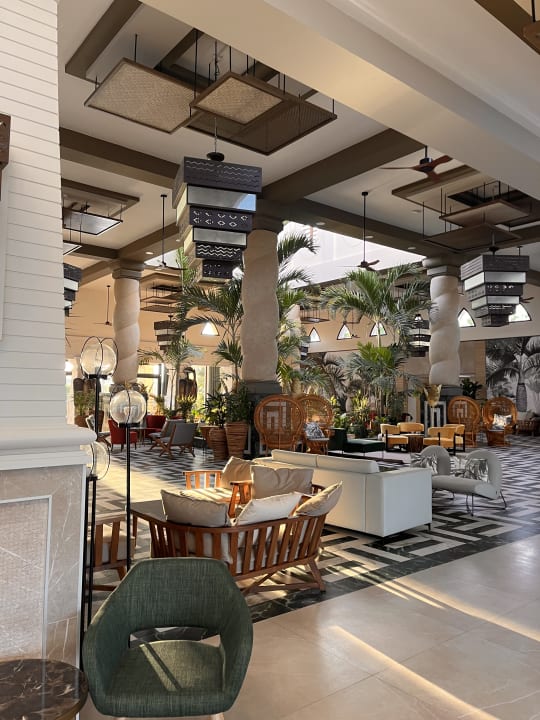 Lobby Hotel Riu Karamboa